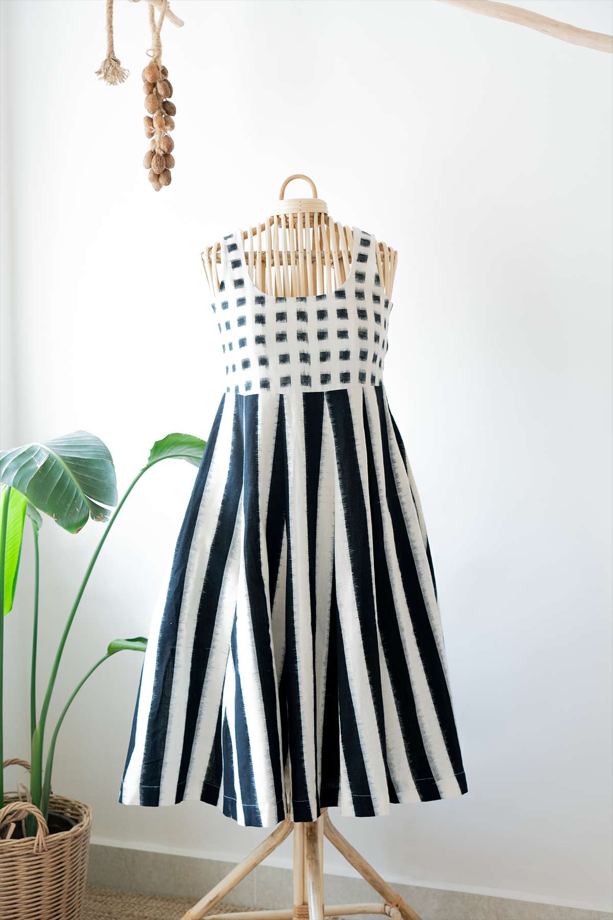 Black & White Handwoven Ikat Panel Dress Label Saya Black & White Handwoven Ikat Panel Dress Label Saya