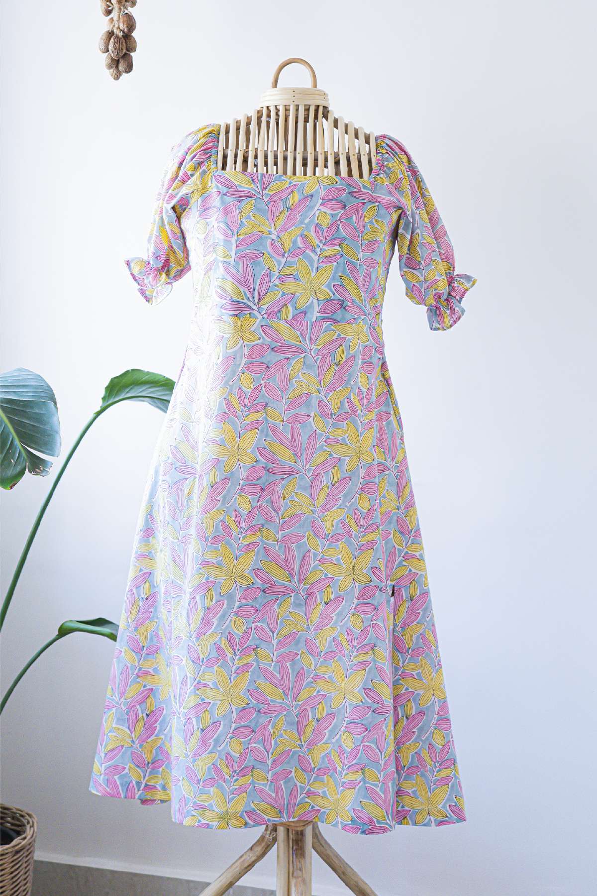 Floral Puff-Sleeve Midi Dress
